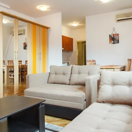 Cherry Pick Apartment *